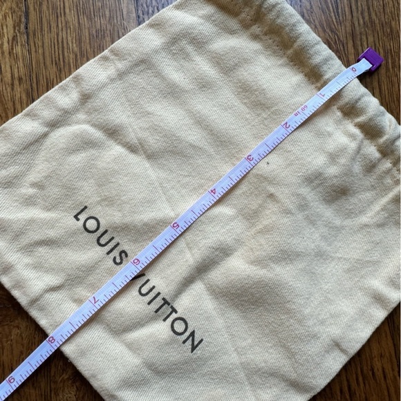 Louis Vuitton Drawstring Dustbag - Picture 2 of 3